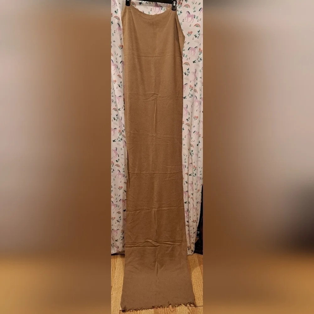 NWT Claudia Nicole Tan Cashmere Neutral Boho Casual Knit Scarf Wrap w/ Fringe